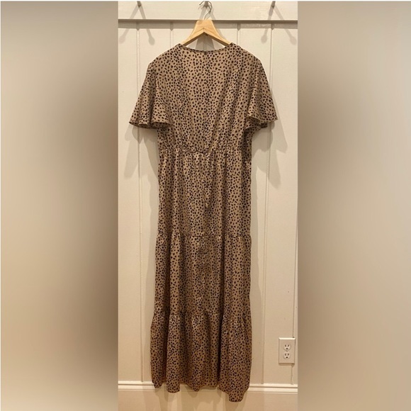 SHEIN Mulvari Plus Allover Print Butterfly Sleeve Ruffle Hem Dress Khaki‎ Color - Picture 4 of 5